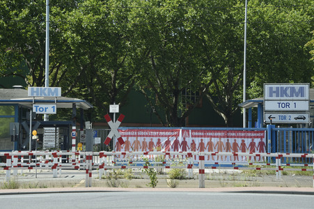 Plakate zur Solidarität der Stahlarbeiter in Duisburg