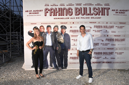Filmpremiere 'Faking Bullshit', Filmfest München Pop-Up