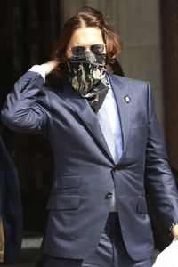 Johnny Depp vor dem High Court in London
