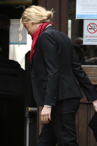 Amber Heard vor dem High Court in London