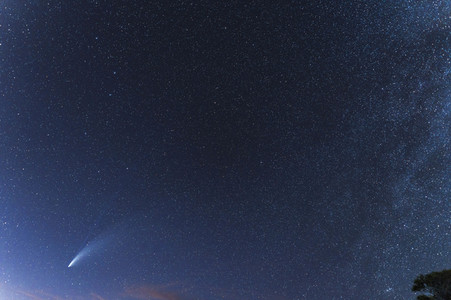 Komet Neowise gesehen vom Cap de Formentor