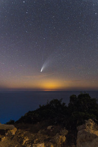 Komet Neowise gesehen vom Cap de Formentor
