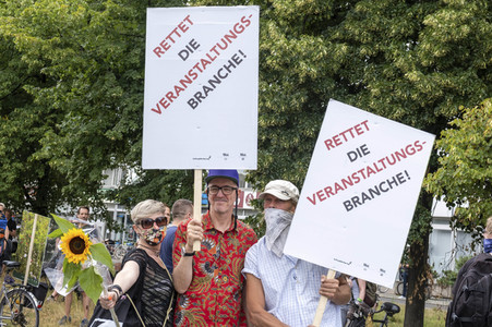 Demonstration 'Rettet die Veranstaltungsbranche' in Berlin