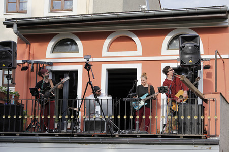 Balkonkonzert von Band Colour the Sky in Görlitz
