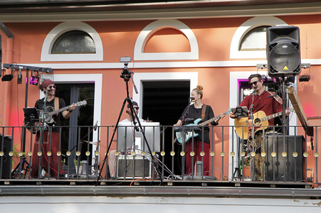 Balkonkonzert von Band Colour the Sky in Görlitz
