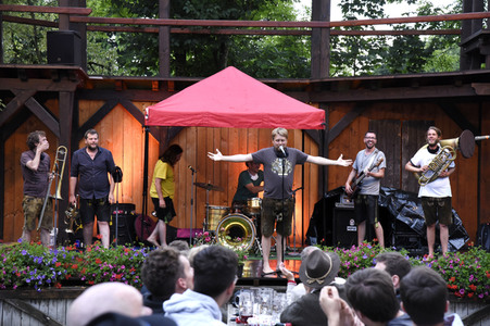 Konzert von LaBrassBand in Geltendorf