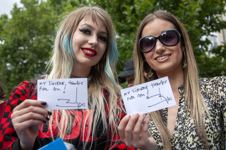 Johnny Depp vor dem High Court in London