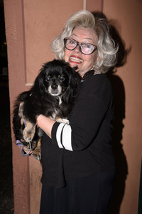 Veronika von Quast singt und spricht 'Bayerische G'schichten' in München