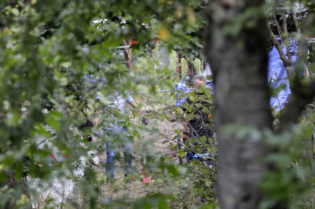 Ermittlungen des BKA im Fall Maddie McCann in einem Schrebergarten in Seelze