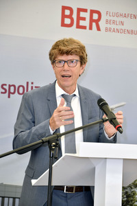 Fototermin zur Fertigstellung des Dienstgebäudes der Bundespolizei am BER in Berlin