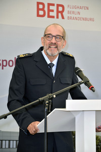 Fototermin zur Fertigstellung des Dienstgebäudes der Bundespolizei am BER in Berlin