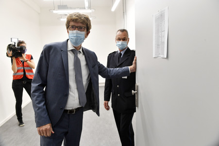 Fototermin zur Fertigstellung des Dienstgebäudes der Bundespolizei am BER in Berlin