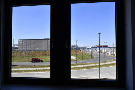 Fototermin zur Fertigstellung des Dienstgebäudes der Bundespolizei am BER in Berlin