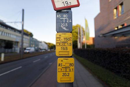 Symbolfoto Straßeneinbauten