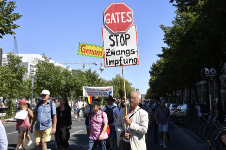 Protest gegen Corona-Maßnahmen in Berlin