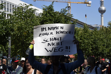 Protest gegen Corona-Maßnahmen in Berlin