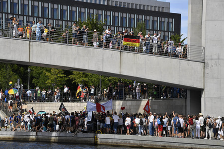 Protest gegen Corona-Maßnahmen in Berlin