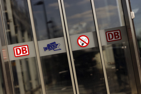 Symbolfoto Videoüberwachung und Rauchverbot