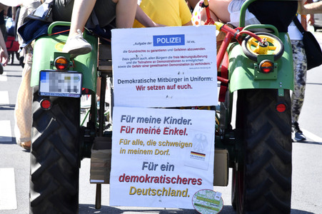 Protest gegen Corona-Maßnahmen in Berlin