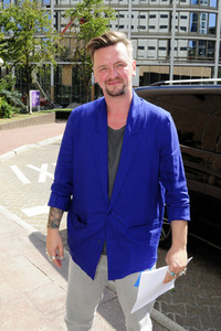 Ankünfte zur Aufzeichnung der TV Show 'Die Roland Kaiser Show: Liebe kann uns retten' in Leipzig