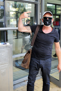 Ankünfte zur Aufzeichnung der TV Show 'Die Roland Kaiser Show: Liebe kann uns retten' in Leipzig