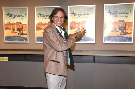 Filmpremiere 'Ausgrissn! In der Lederhosn nach Las Vegas' in Erding