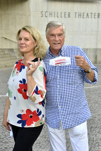 Photocall zur Spielzeiteröffnung der Komödie am Kurfürstendamm in Berlin