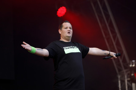 Konzert von Mia Julia Brückner in Bonn