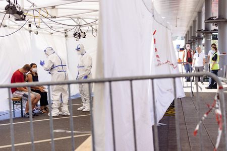 Corona-Testzentrum am Flufhafen Köln Bonn