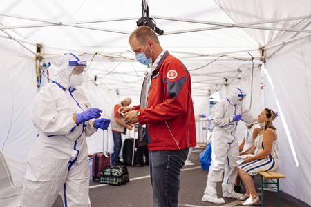 Corona-Testzentrum am Flufhafen Köln Bonn