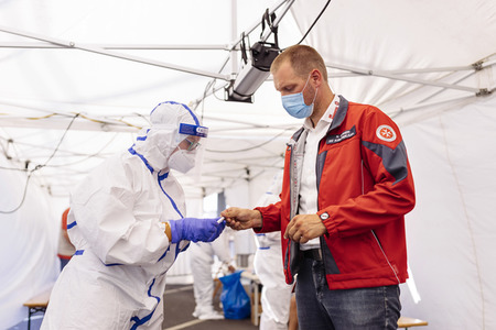Corona-Testzentrum am Flufhafen Köln Bonn