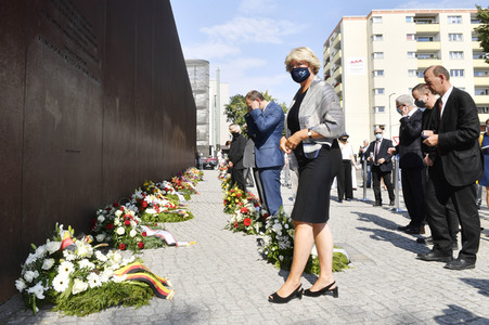 Gedenkveranstaltung zum Jahrestag des Baus der Berliner Mauer in Berlin