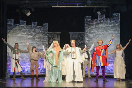 Medienpremiere 'Monty Python’s Spamalot - die Suche nach dem heiligen Gral' in Berlin