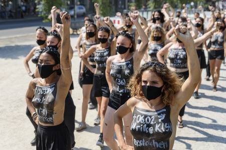 Protest gegen Femizide in Berlin
