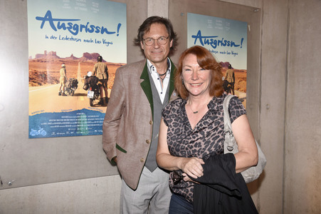 Preview 'Ausgrissn! In der Lederhosn nach Las Vegas' in München