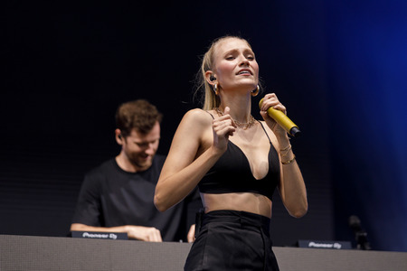 Konzert von Glasperlenspiel in Bonn