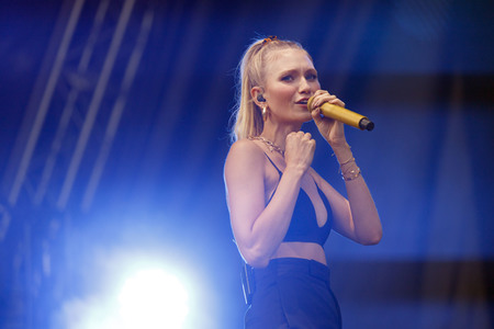 Konzert von Glasperlenspiel in Bonn