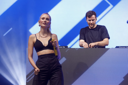 Konzert von Glasperlenspiel in Bonn