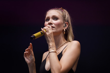 Konzert von Glasperlenspiel in Bonn