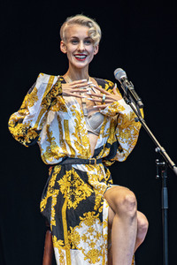 Auftritt von Lisa Eckhart in Dresden