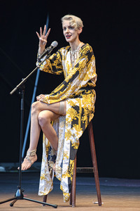 Auftritt von Lisa Eckhart in Dresden