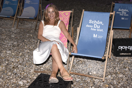 Filmpremiere 'Ein Callgirl für Geister', Filmfest München Pop-Up