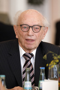 Verleihung des Landesverdienstordens Nordrhein-Westfalen in Köln