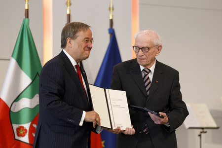 Verleihung des Landesverdienstordens Nordrhein-Westfalen in Köln