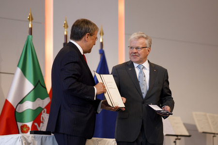 Verleihung des Landesverdienstordens Nordrhein-Westfalen in Köln