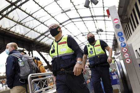 Großaktion zur Einhaltung der Maskenpflicht in Köln