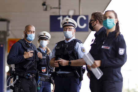 Großaktion zur Einhaltung der Maskenpflicht in Köln