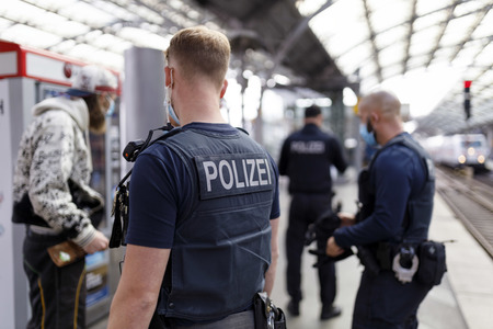 Großaktion zur Einhaltung der Maskenpflicht in Köln