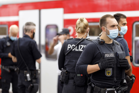 Großaktion zur Einhaltung der Maskenpflicht in Köln