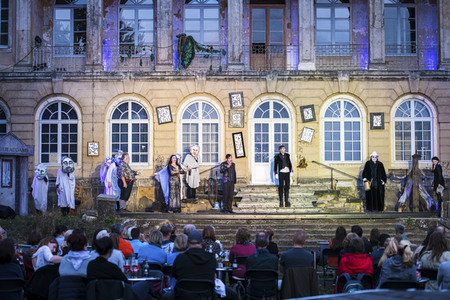 Theaterpremiere 'The Addams Family' in Dresden